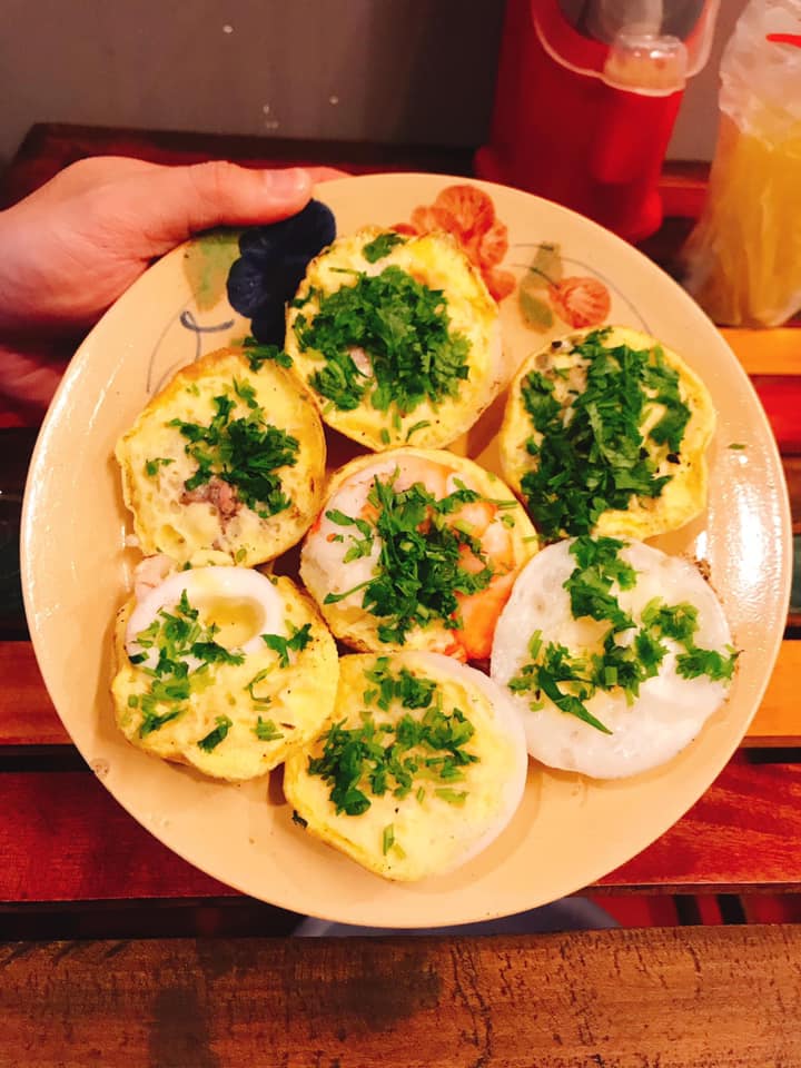 Banh can representative image
