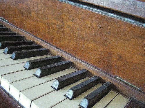 upright piano