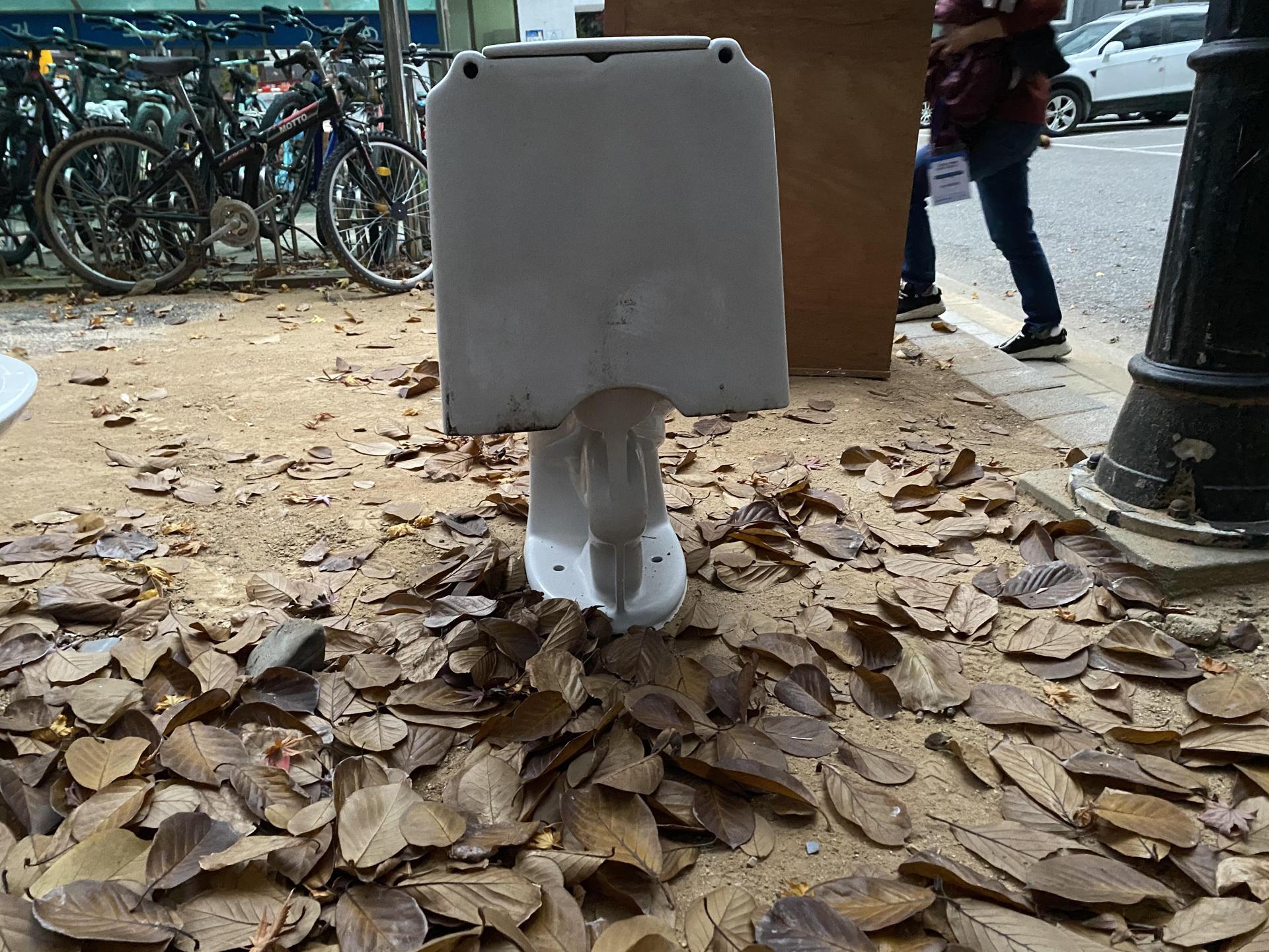 Ceramic low-density outlier